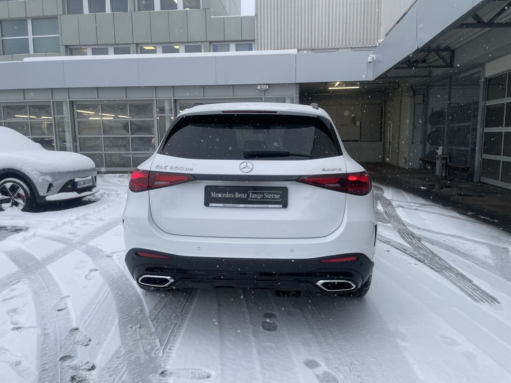 Mercedes-Benz GLC 300 2025