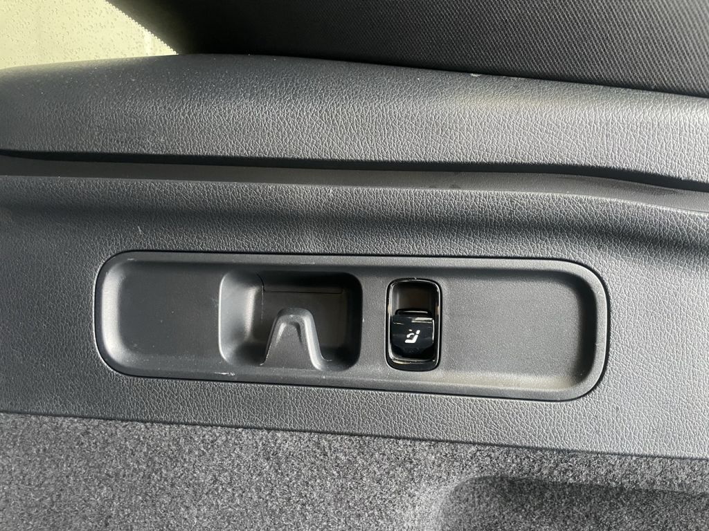 Mercedes-Benz GLC 300 2025