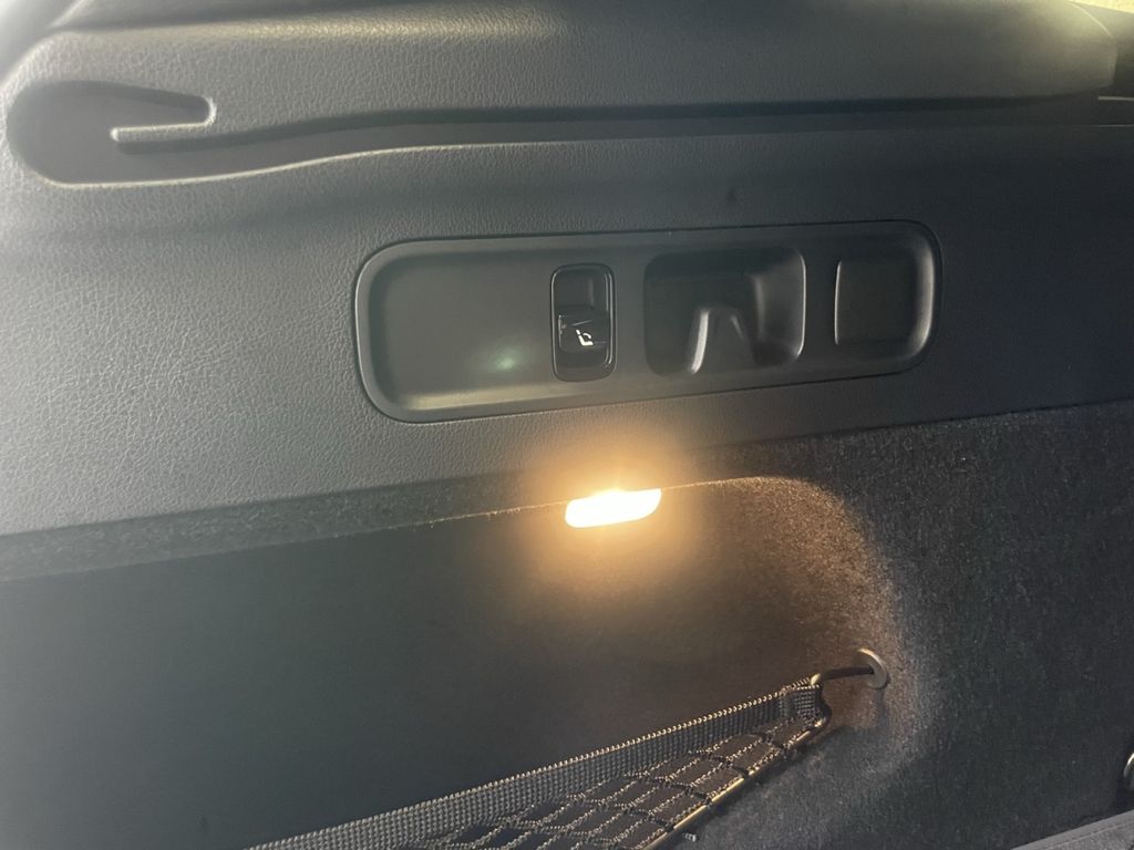 Mercedes-Benz GLC 300 2025