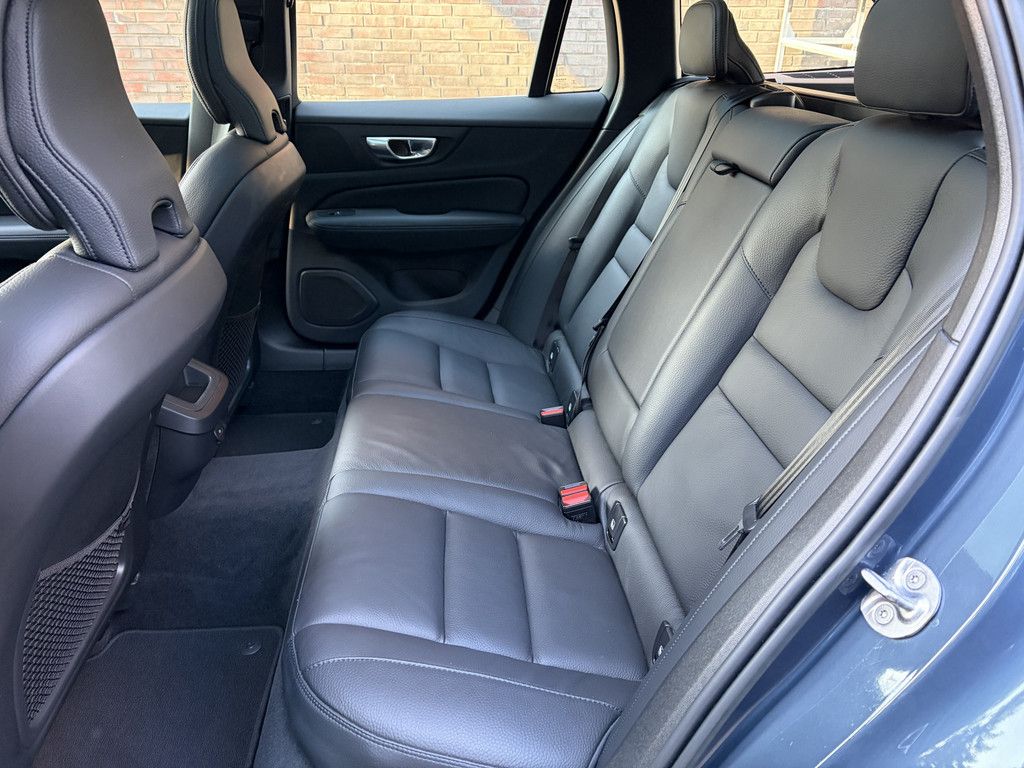 Volvo V60 2023