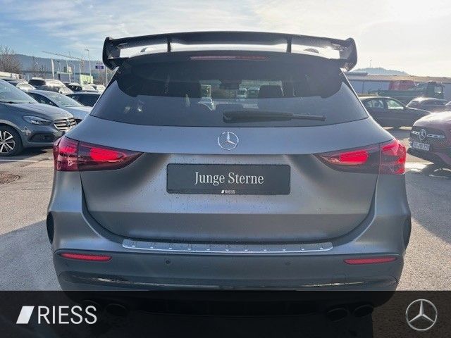 Mercedes-Benz GLA 45 AMG 2024