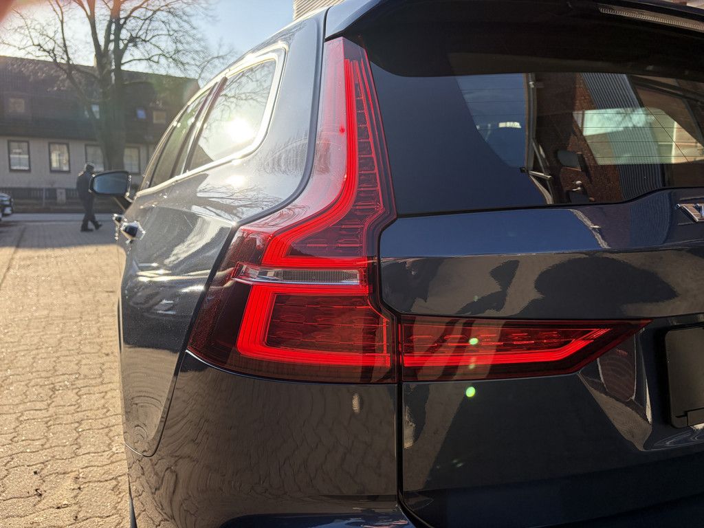 Volvo V60 2023