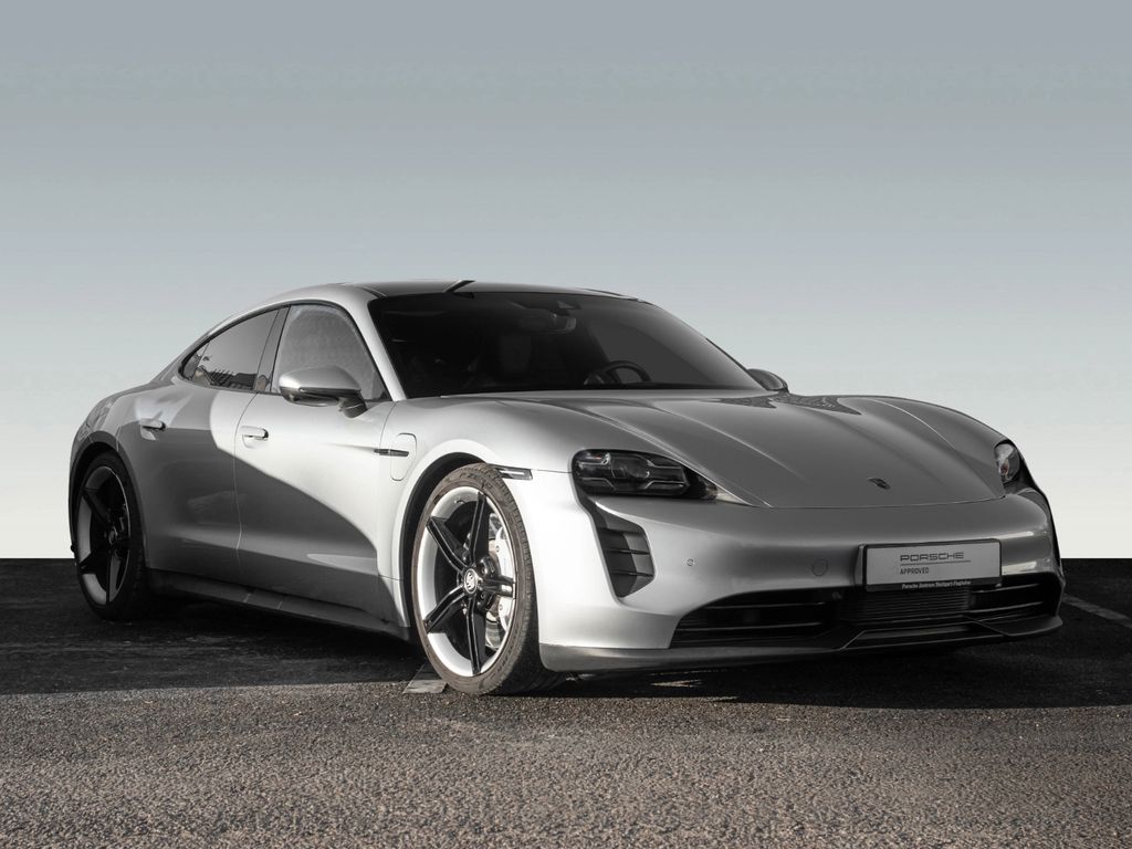 Porsche Taycan 2022