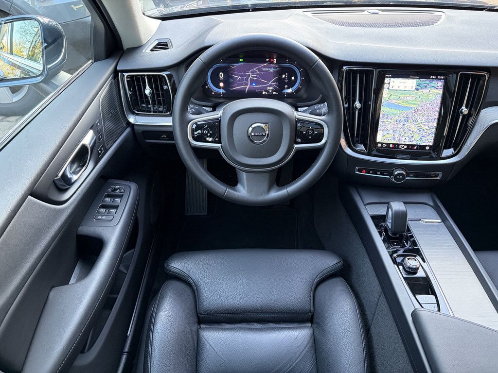 Volvo V60 2023