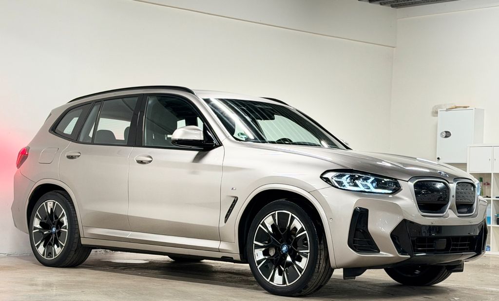 BMW iX3 2022