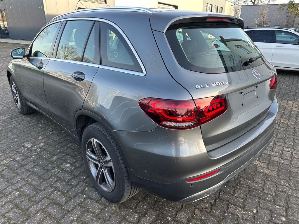 Mercedes-Benz GLC 300 2021