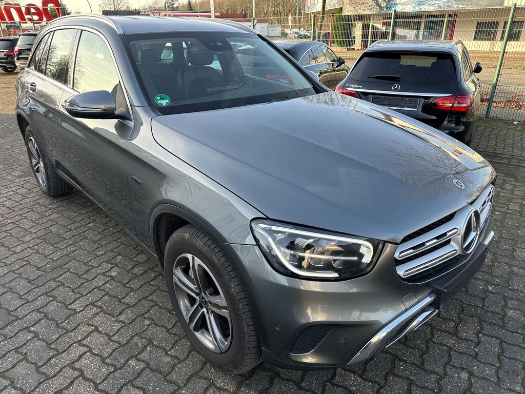 Mercedes-Benz GLC 300 2021
