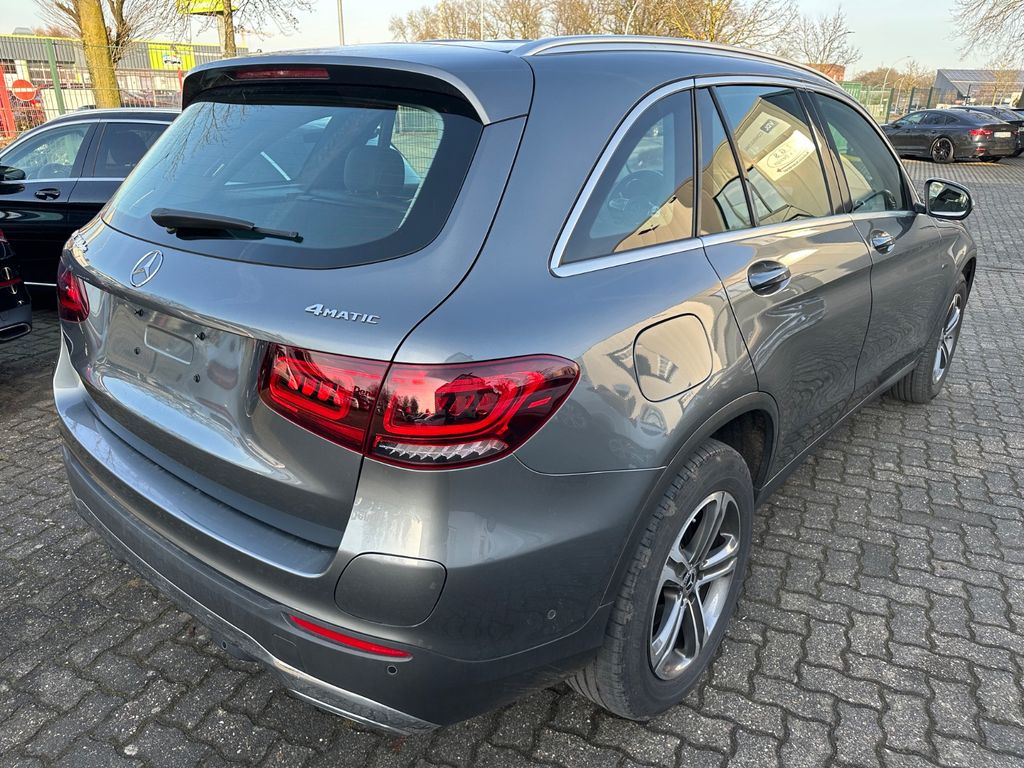 Mercedes-Benz GLC 300 2021