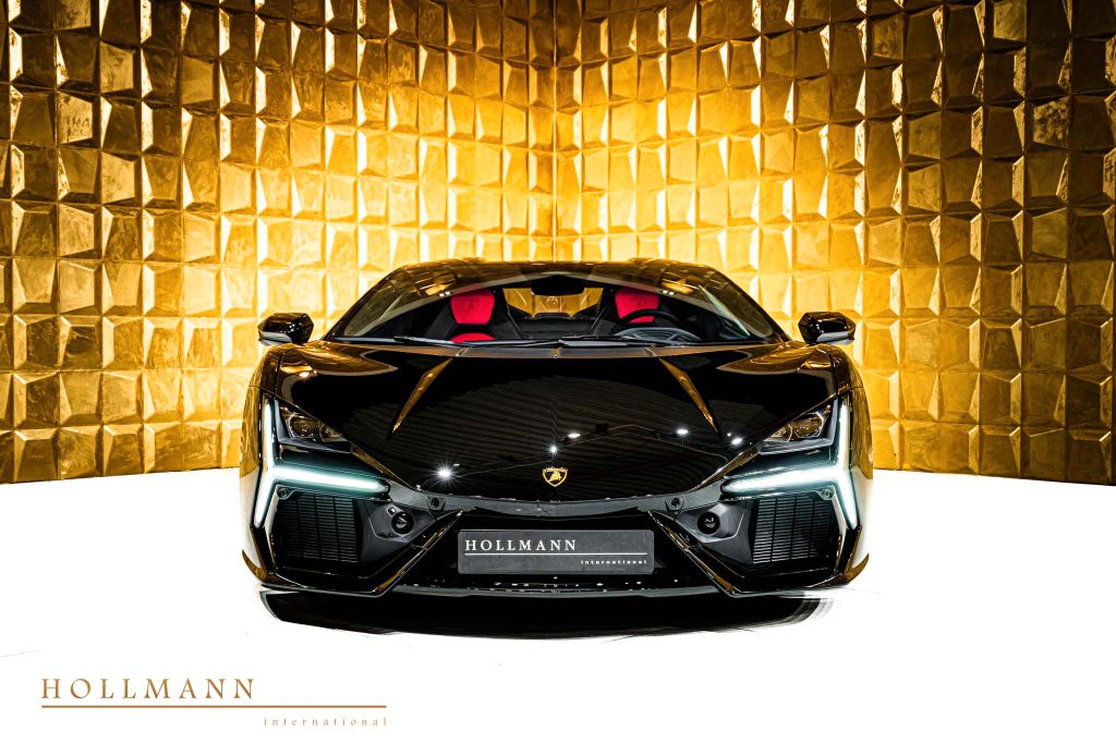 Lamborghini Revuelto