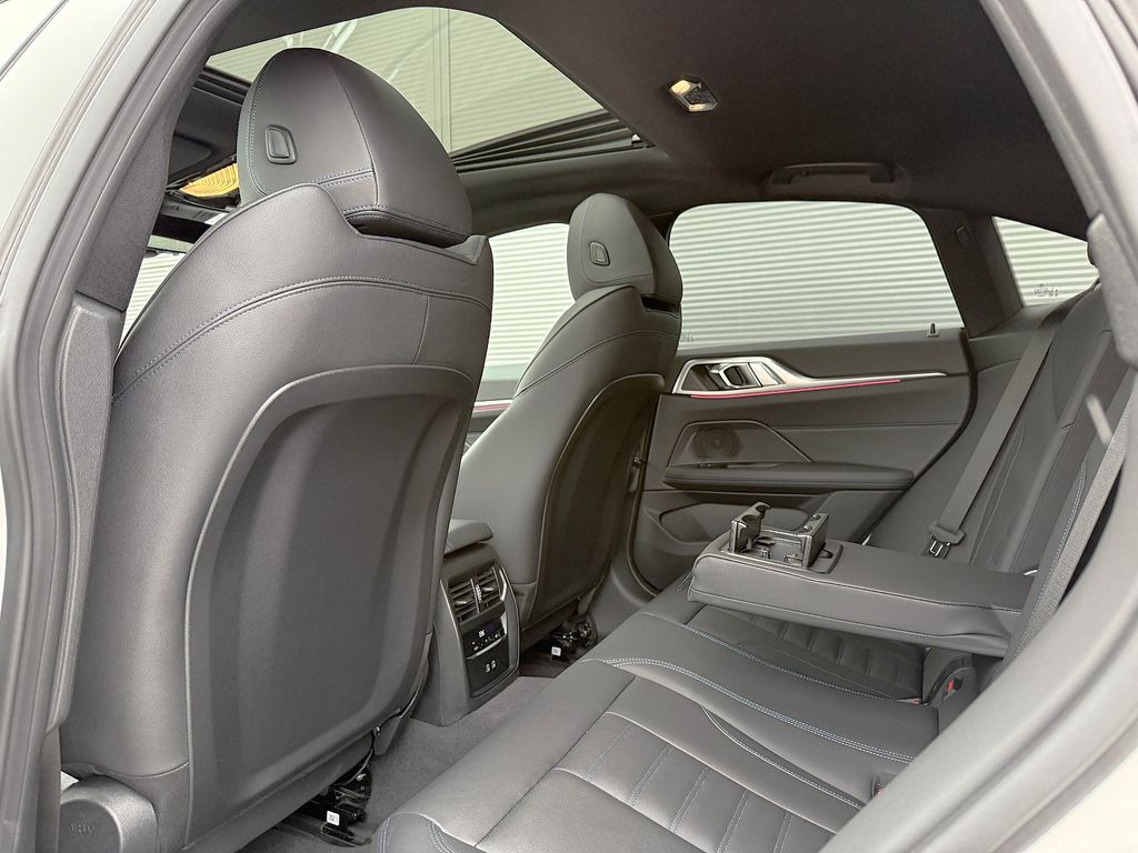 BMW i4 2025