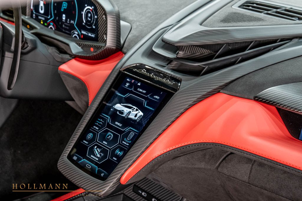 Lamborghini Revuelto