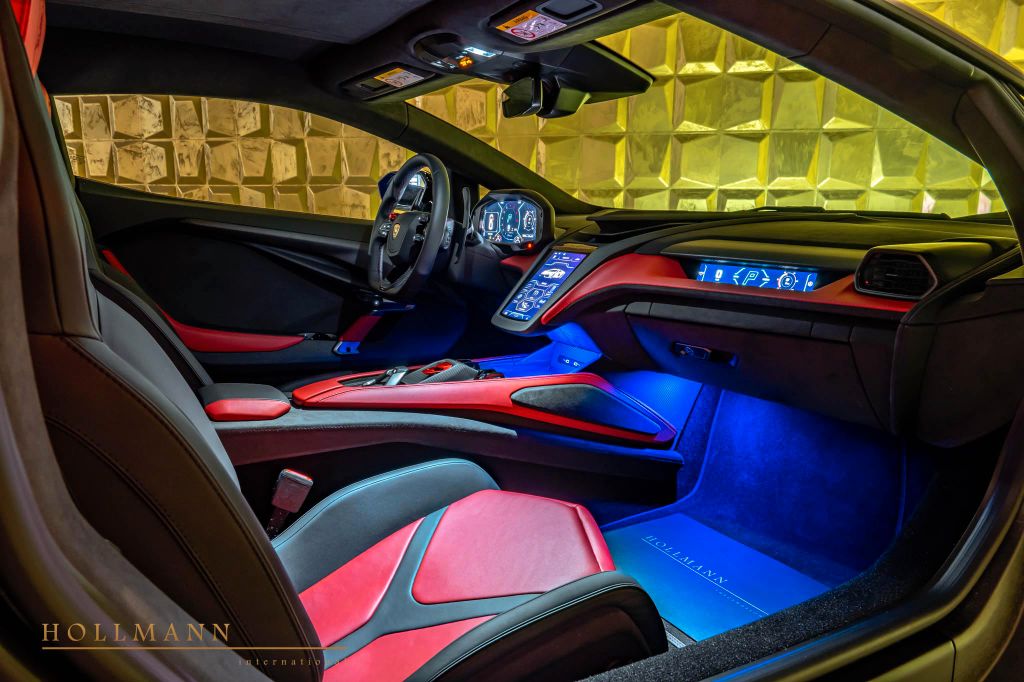 Lamborghini Revuelto