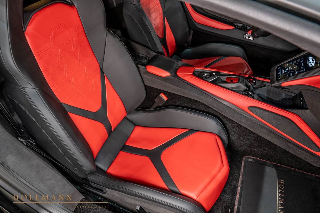 Lamborghini Revuelto