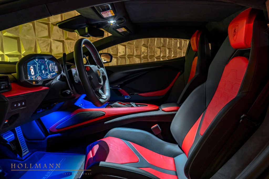 Lamborghini Revuelto