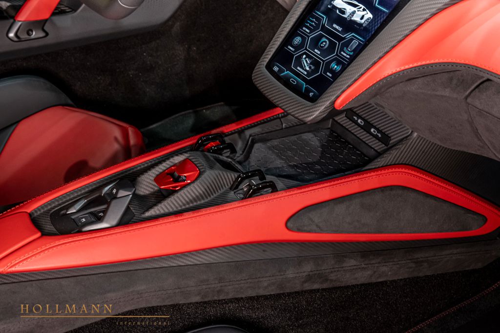 Lamborghini Revuelto