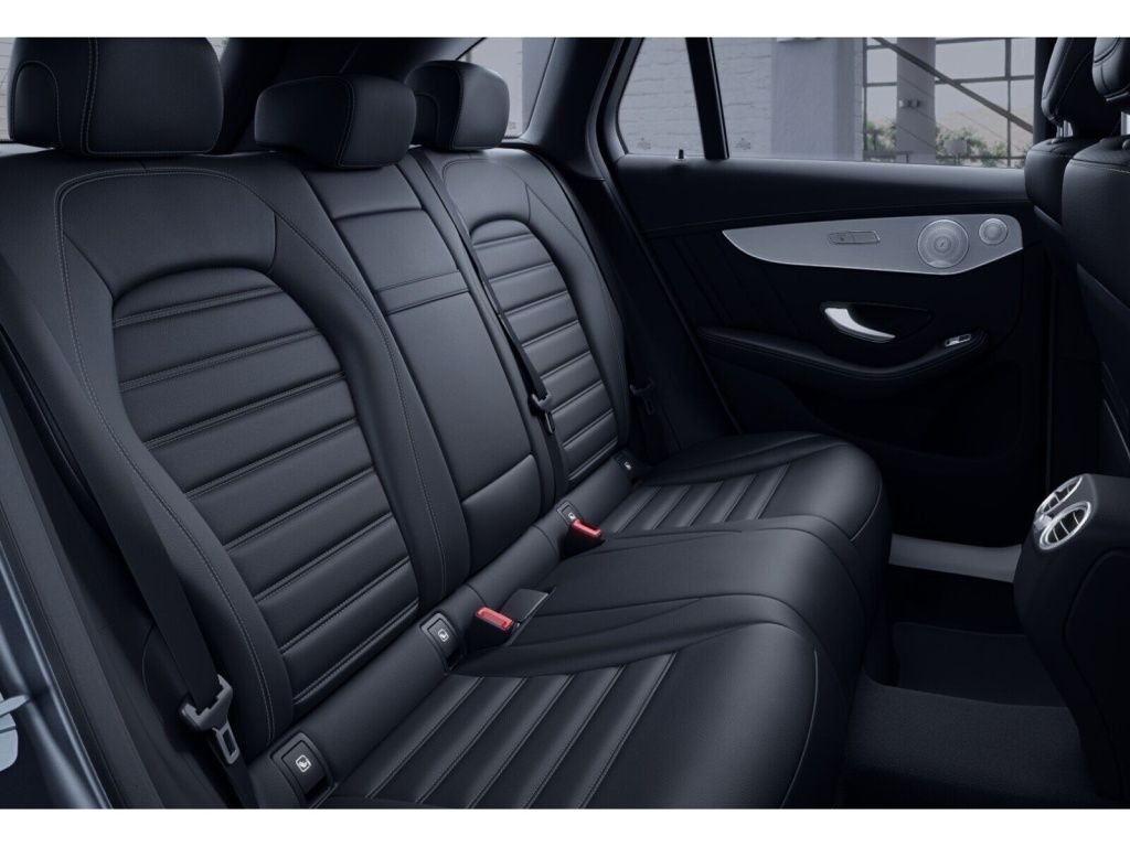 Mercedes-Benz GLC 300 2021