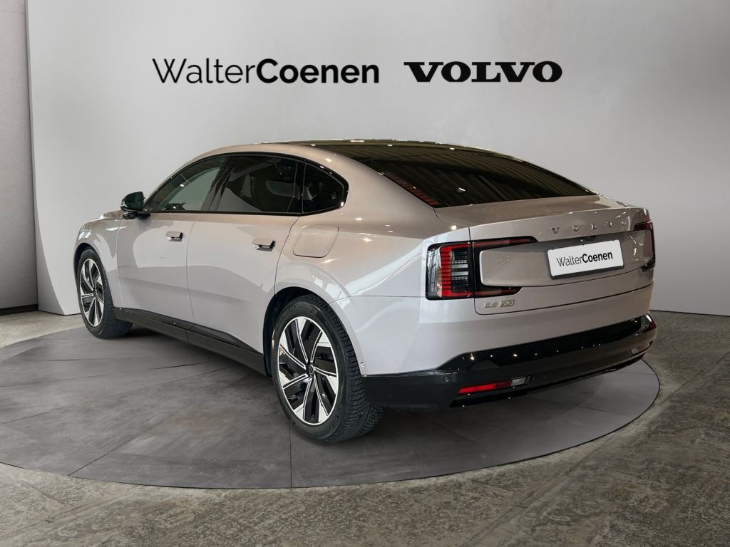 Volvo ES90 2026