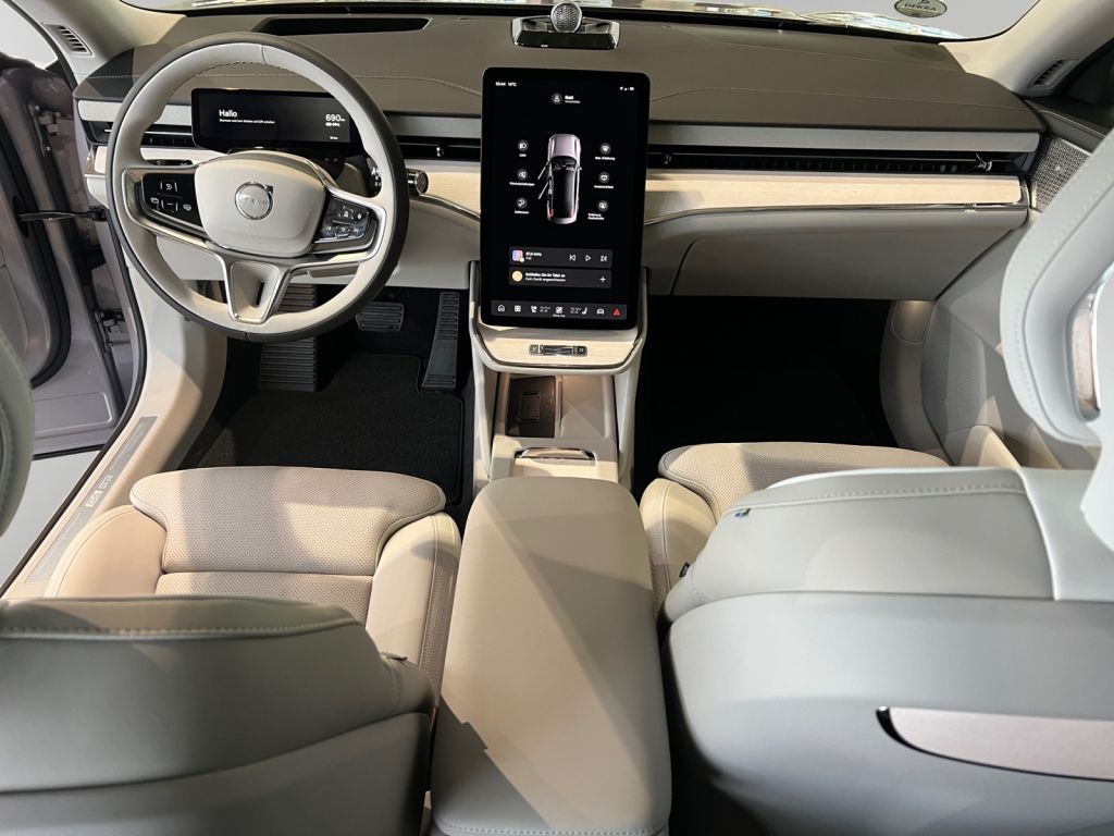 Volvo ES90 2026