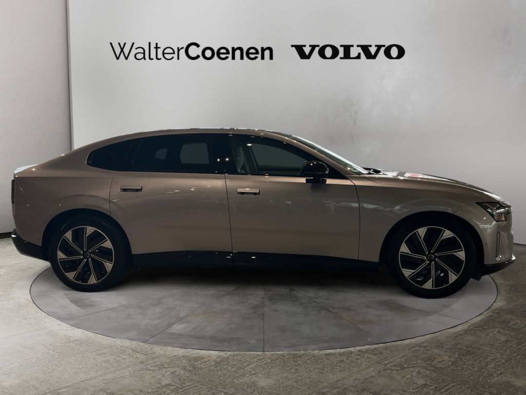 Volvo ES90 2026
