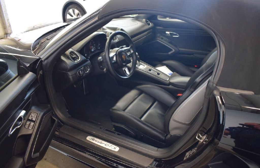 Porsche Boxster 2021