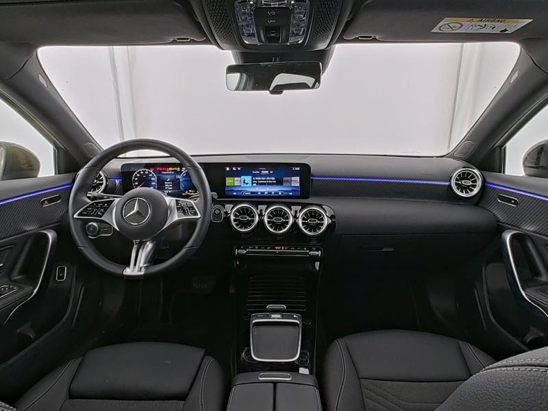 Mercedes-Benz A 250 2024