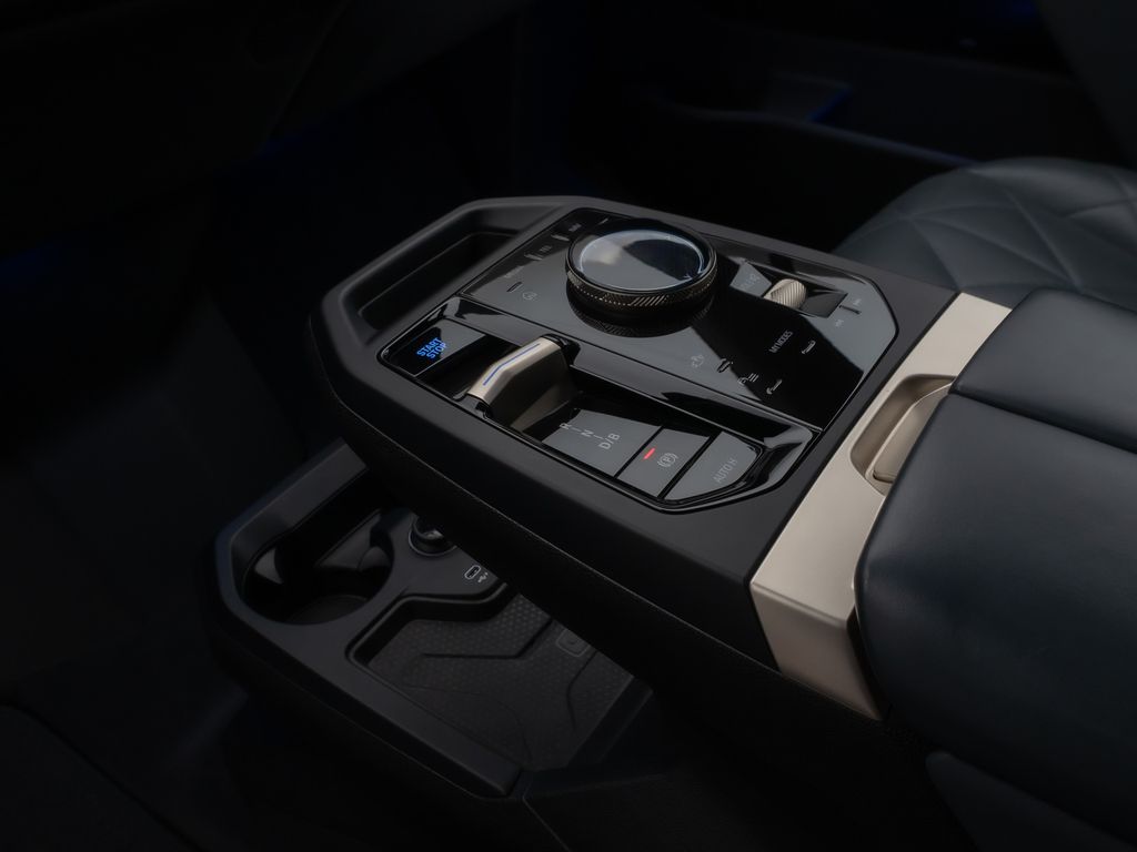 BMW iX 2023