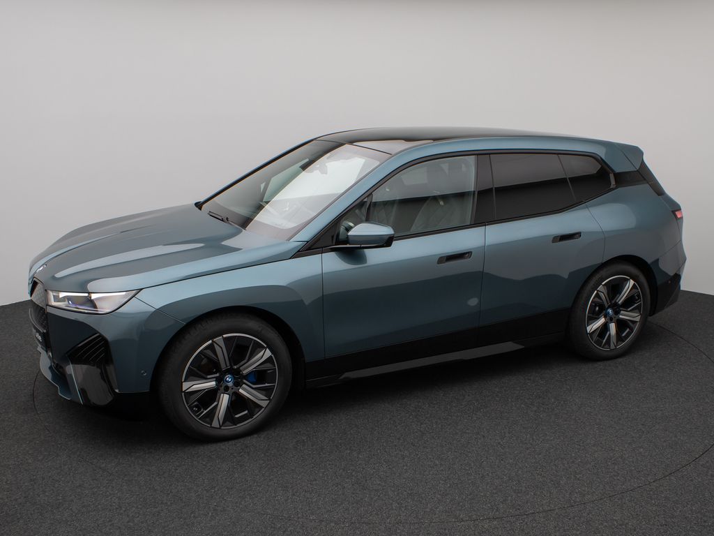 BMW iX 2023