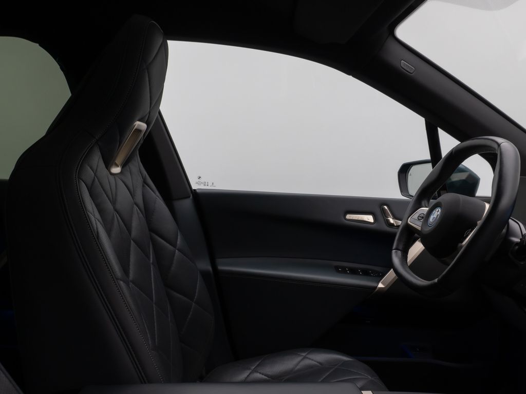BMW iX 2023