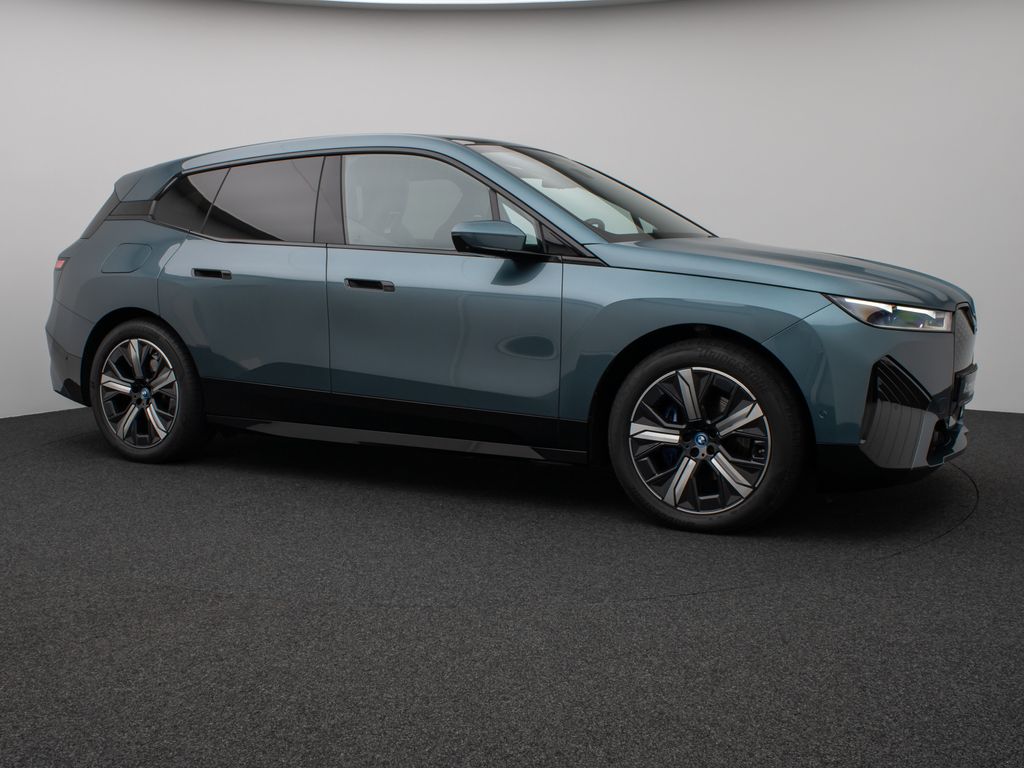 BMW iX 2023