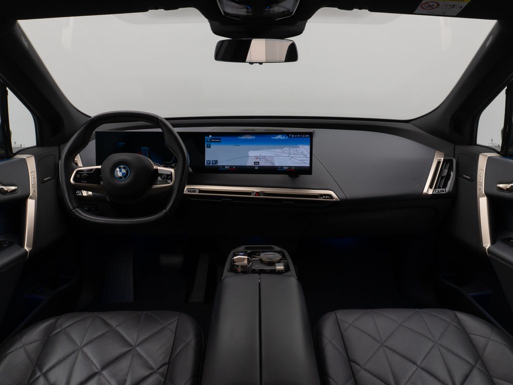 BMW iX 2023