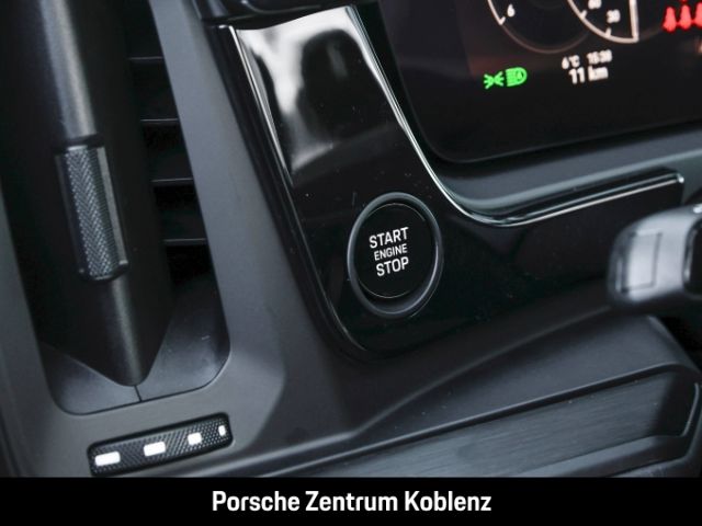 Porsche Cayenne 2025