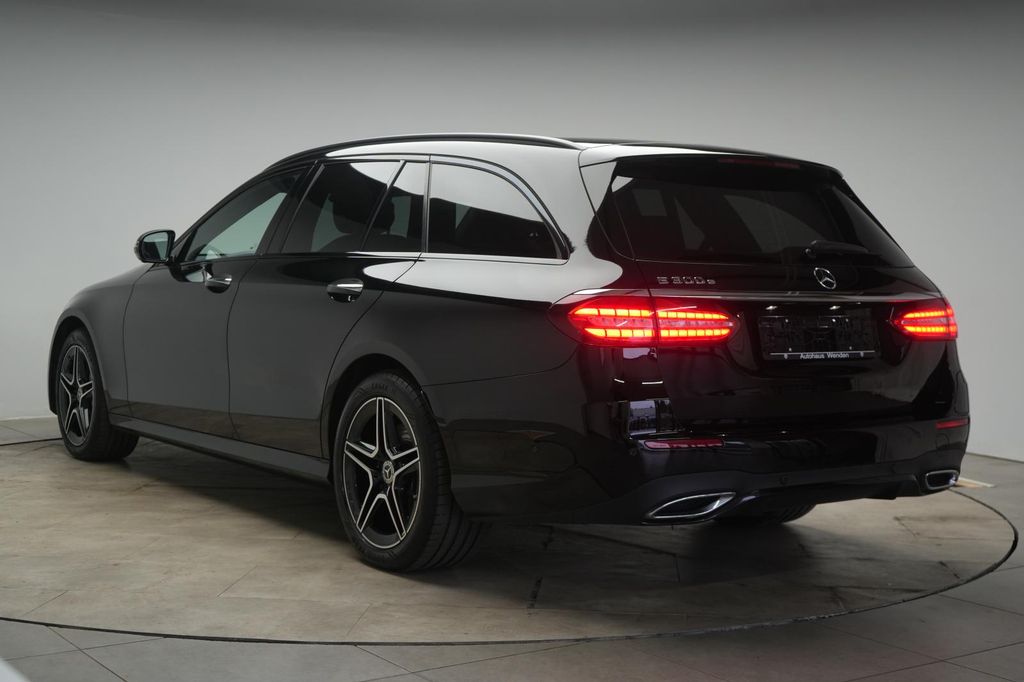 Mercedes-Benz E 300 2022