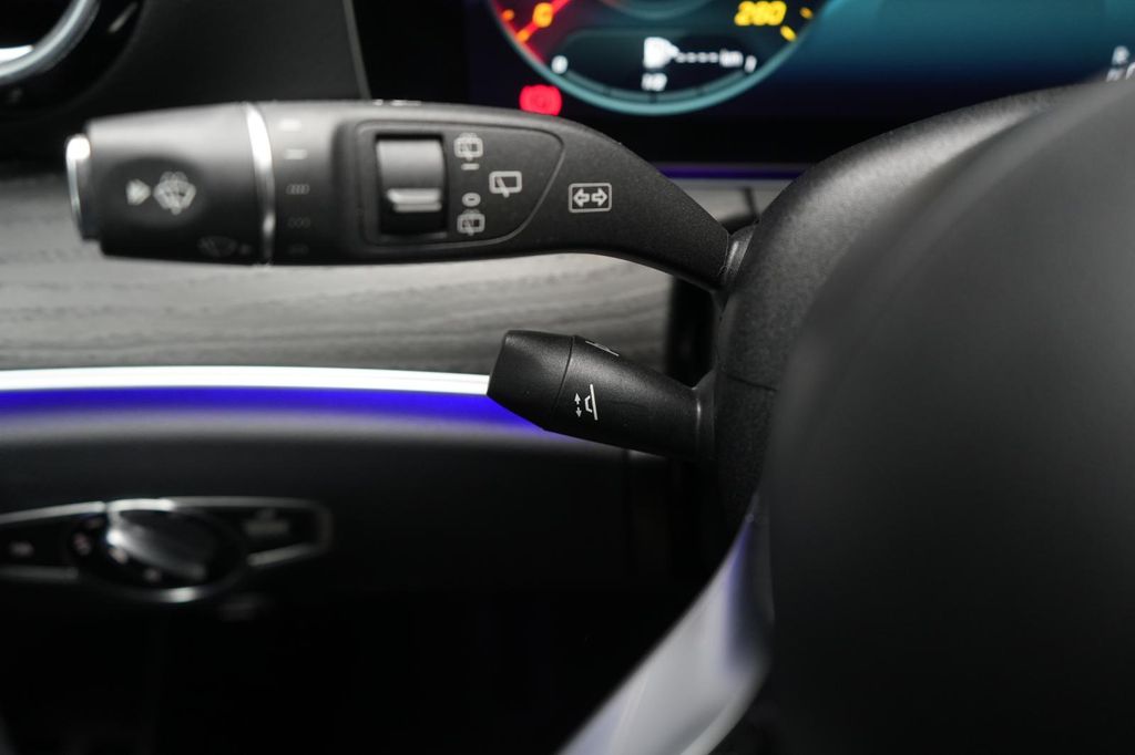 Mercedes-Benz E 300 2022