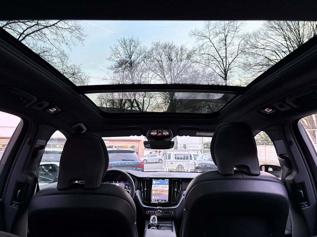 Volvo XC60 2025