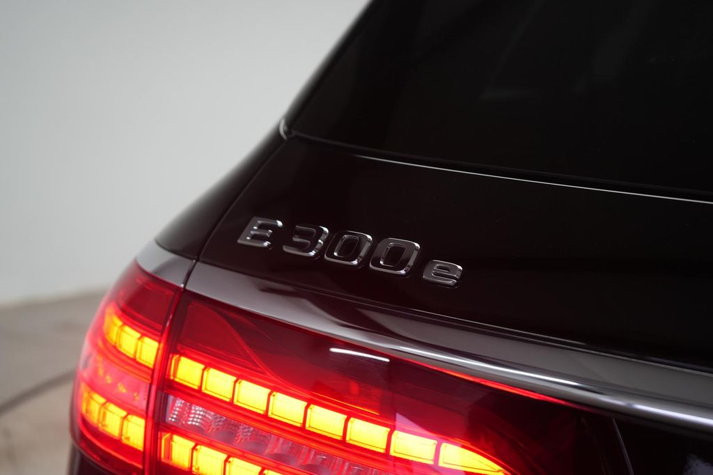 Mercedes-Benz E 300 2022