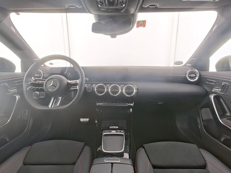 Mercedes-Benz CLA 250 2025