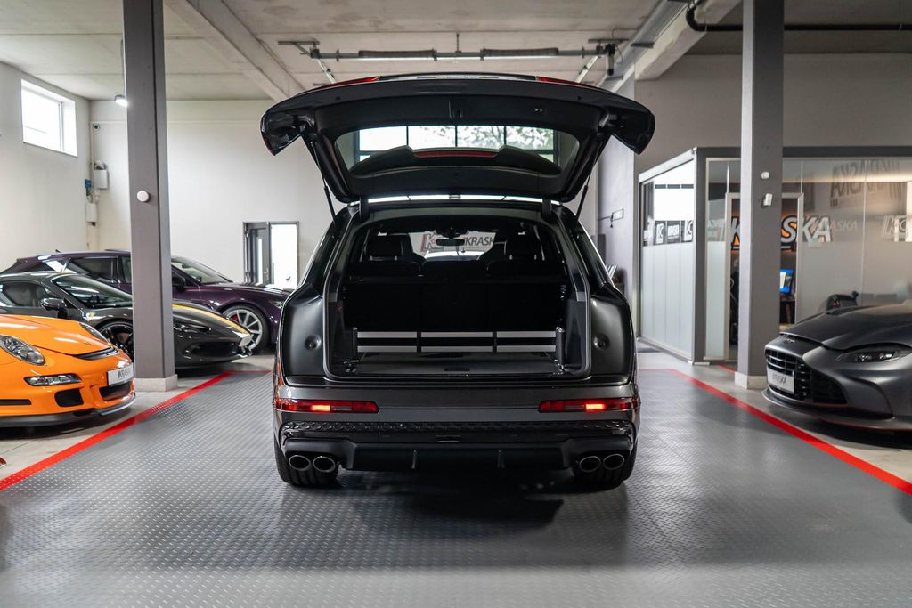 Audi SQ7 2025
