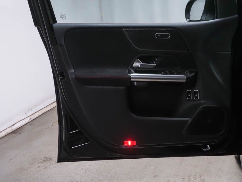 Mercedes-Benz B 250 2025