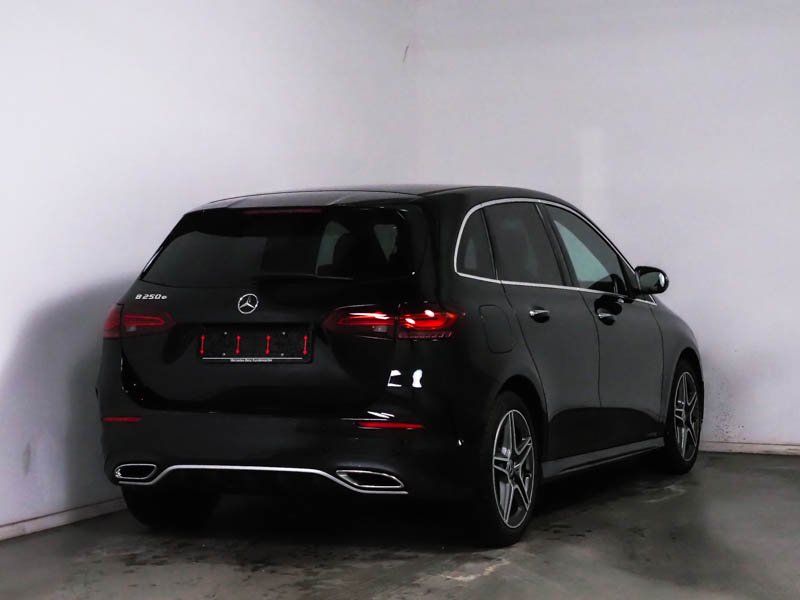 Mercedes-Benz B 250 2025