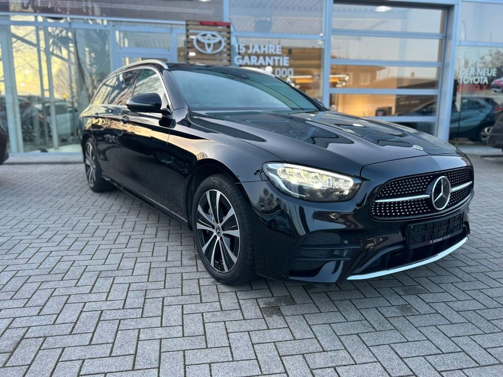 Mercedes-Benz E 300 2022