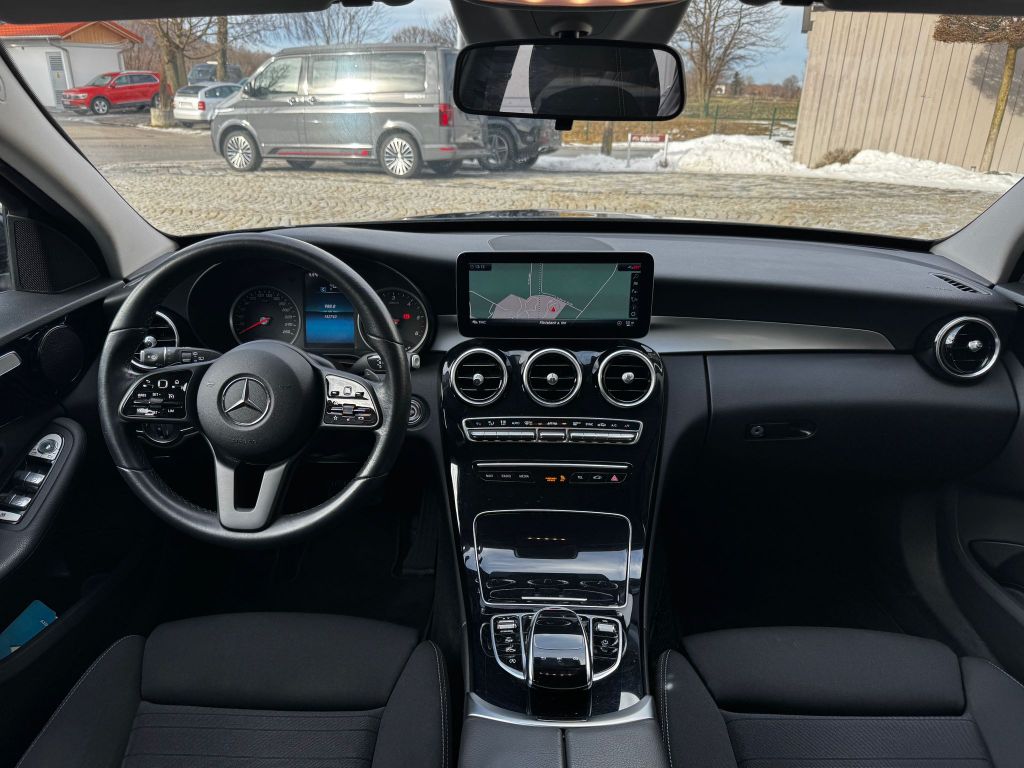 Mercedes-Benz 220 2019