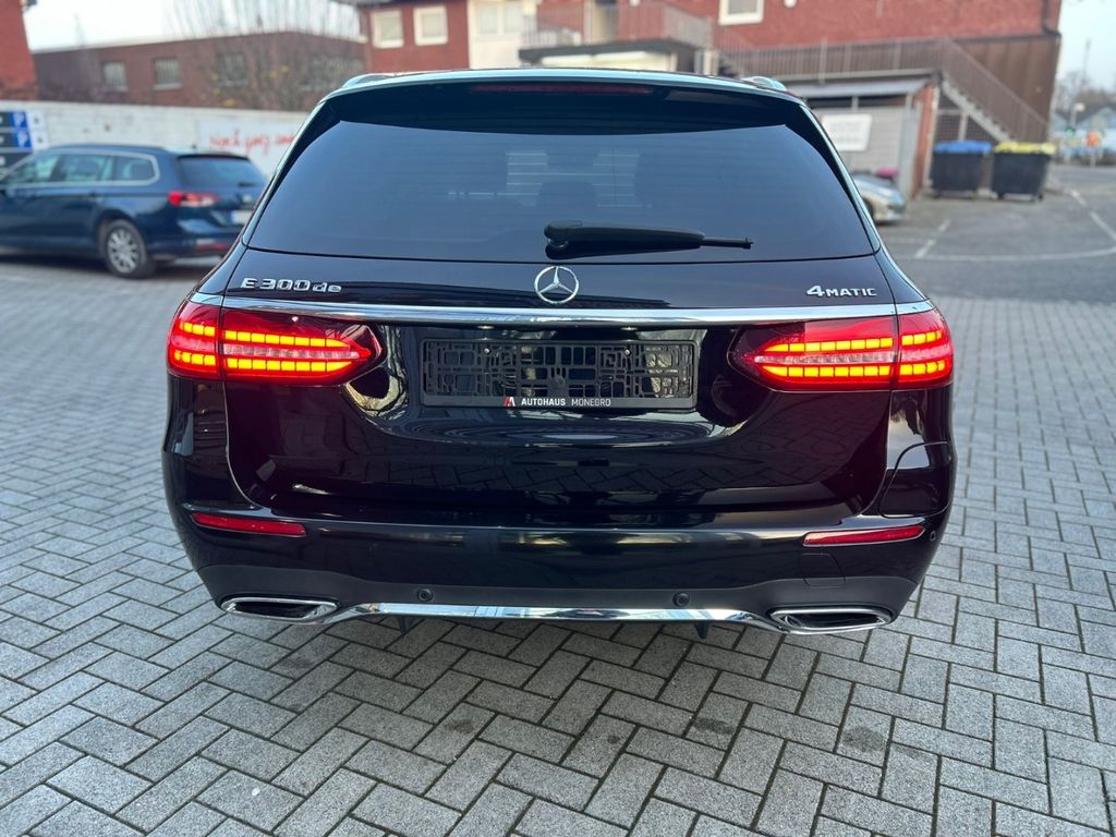 Mercedes-Benz E 300 2022