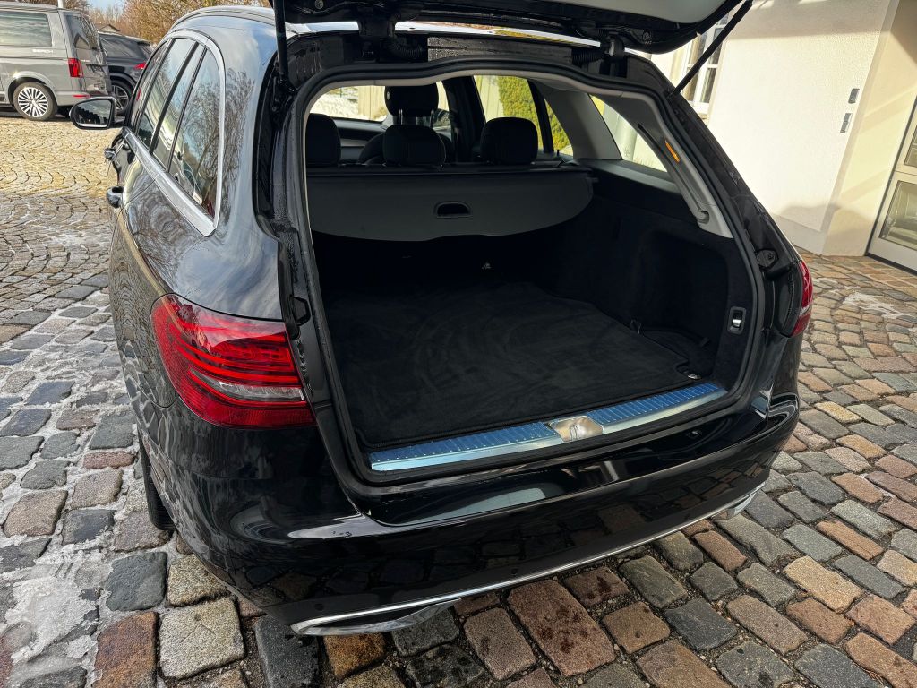 Mercedes-Benz 220 2019