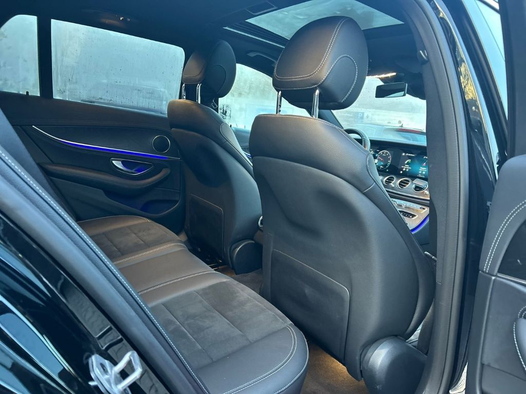 Mercedes-Benz E 300 2022