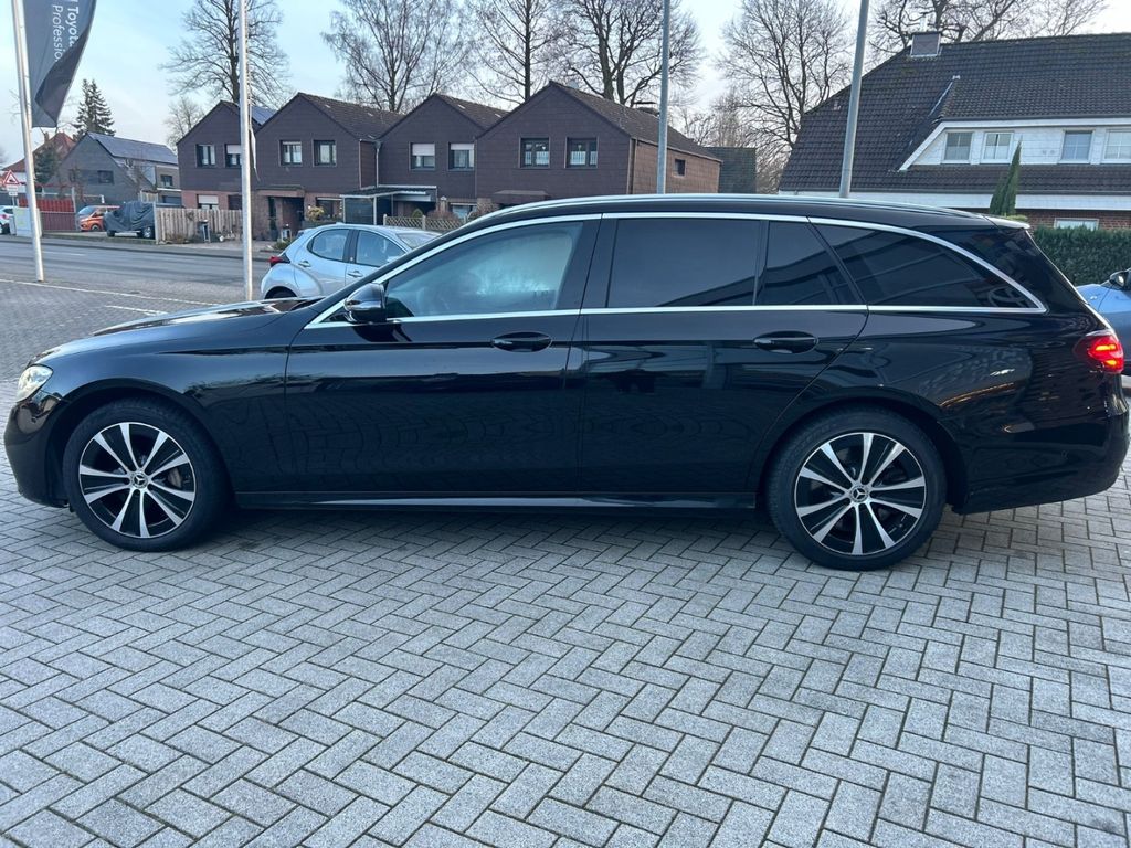 Mercedes-Benz E 300 2022