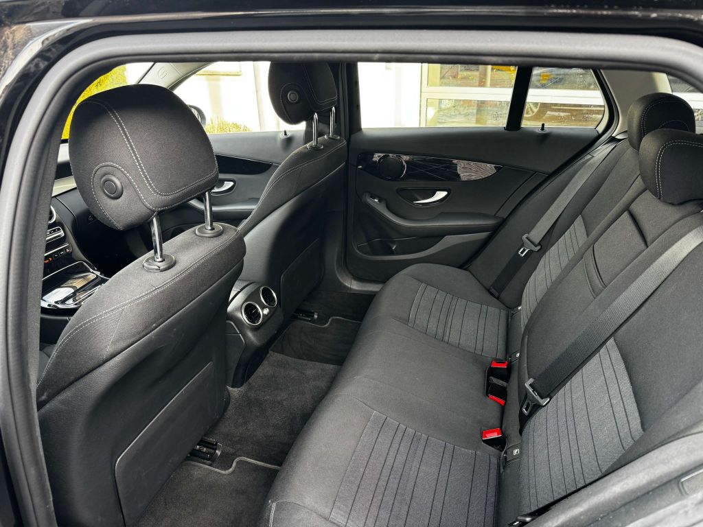 Mercedes-Benz 220 2019