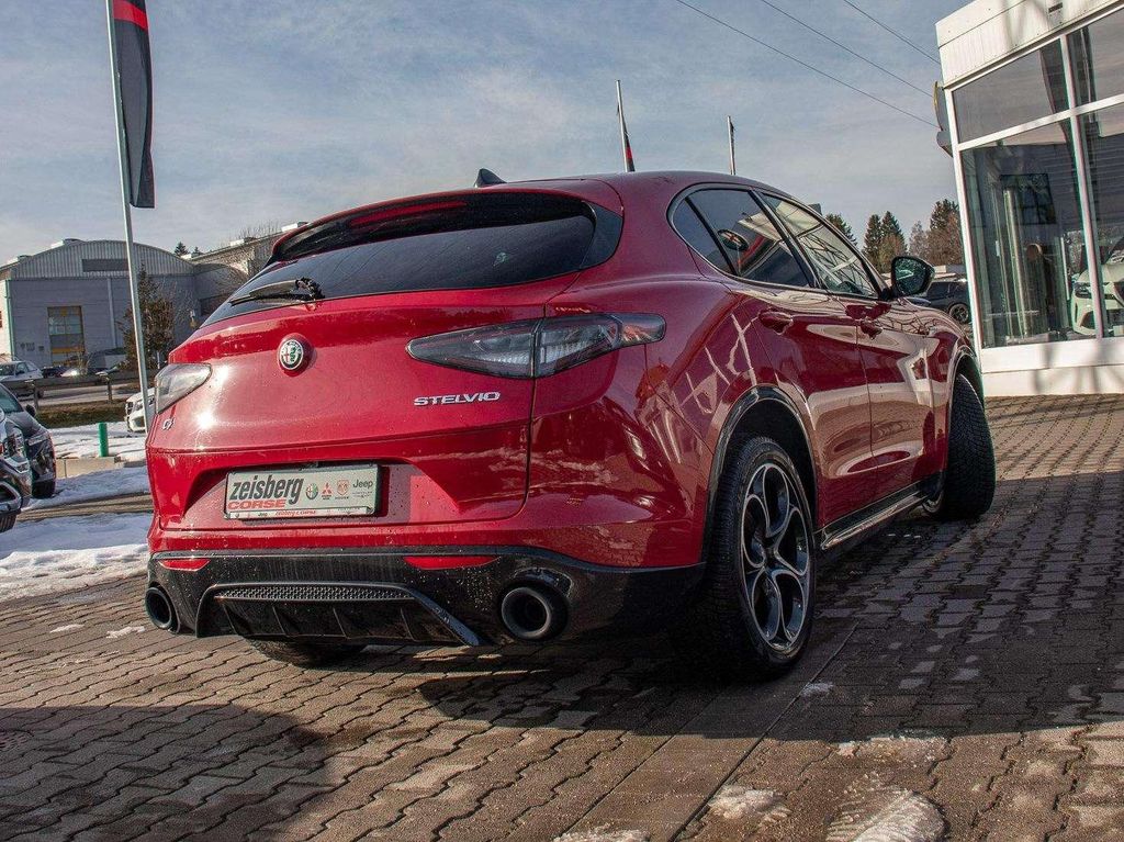 Alfa Romeo Stelvio 2024