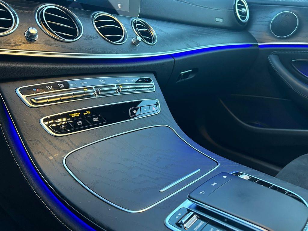 Mercedes-Benz E 300 2022