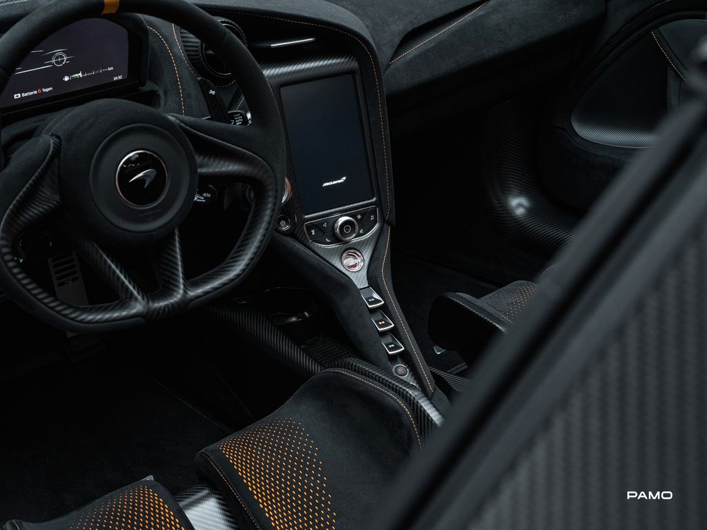 McLaren 765LT 2022