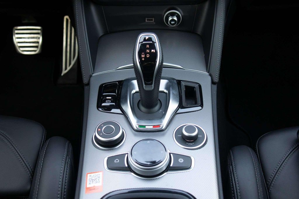 Alfa Romeo Stelvio 2024